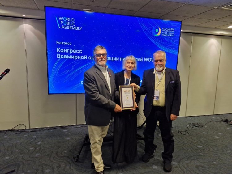 Ricardo Cravo Albin representa o Brasil em conferência mundial na Rússia