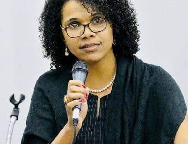 Entre a concentração de mercado e a lentidão governamental 