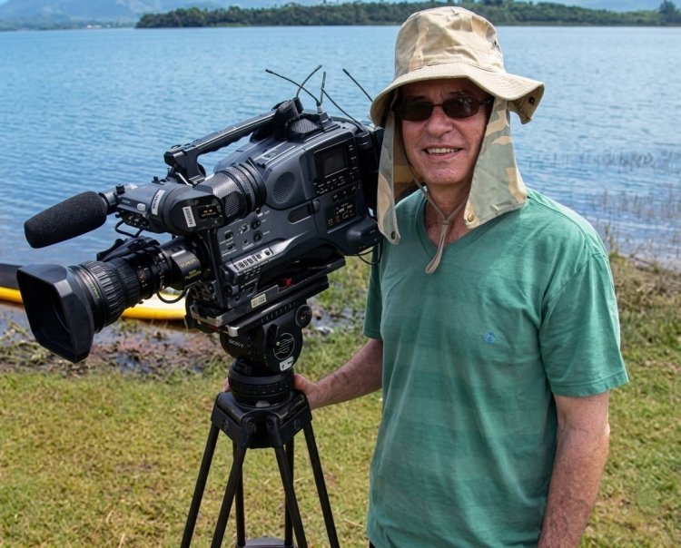 Rogério Marques filma João Roberto Kelly
