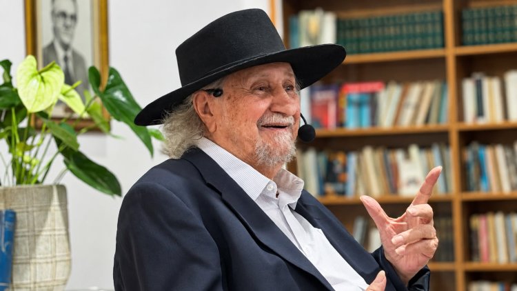 Elomar recebe o título Doutor Honoris Causa